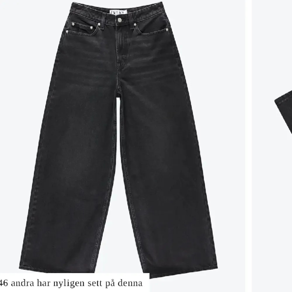 Säljer mina jeans från carlings då de inte kommer till användning, köptes för 600kr. Jag har egna bilder på jeansen om så önskas . Jeans & Byxor.