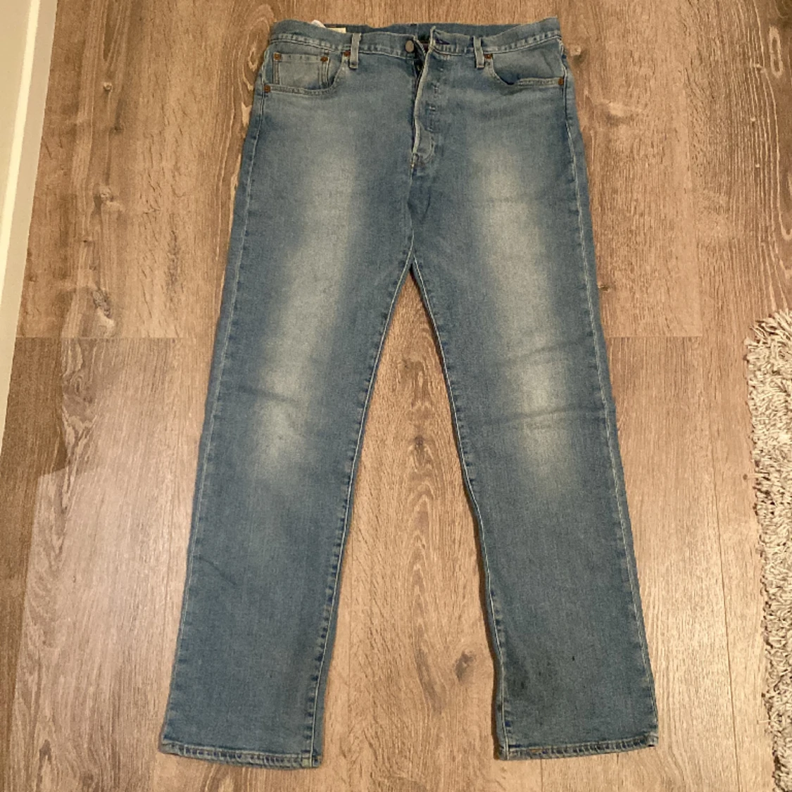 Levis 501 jeans