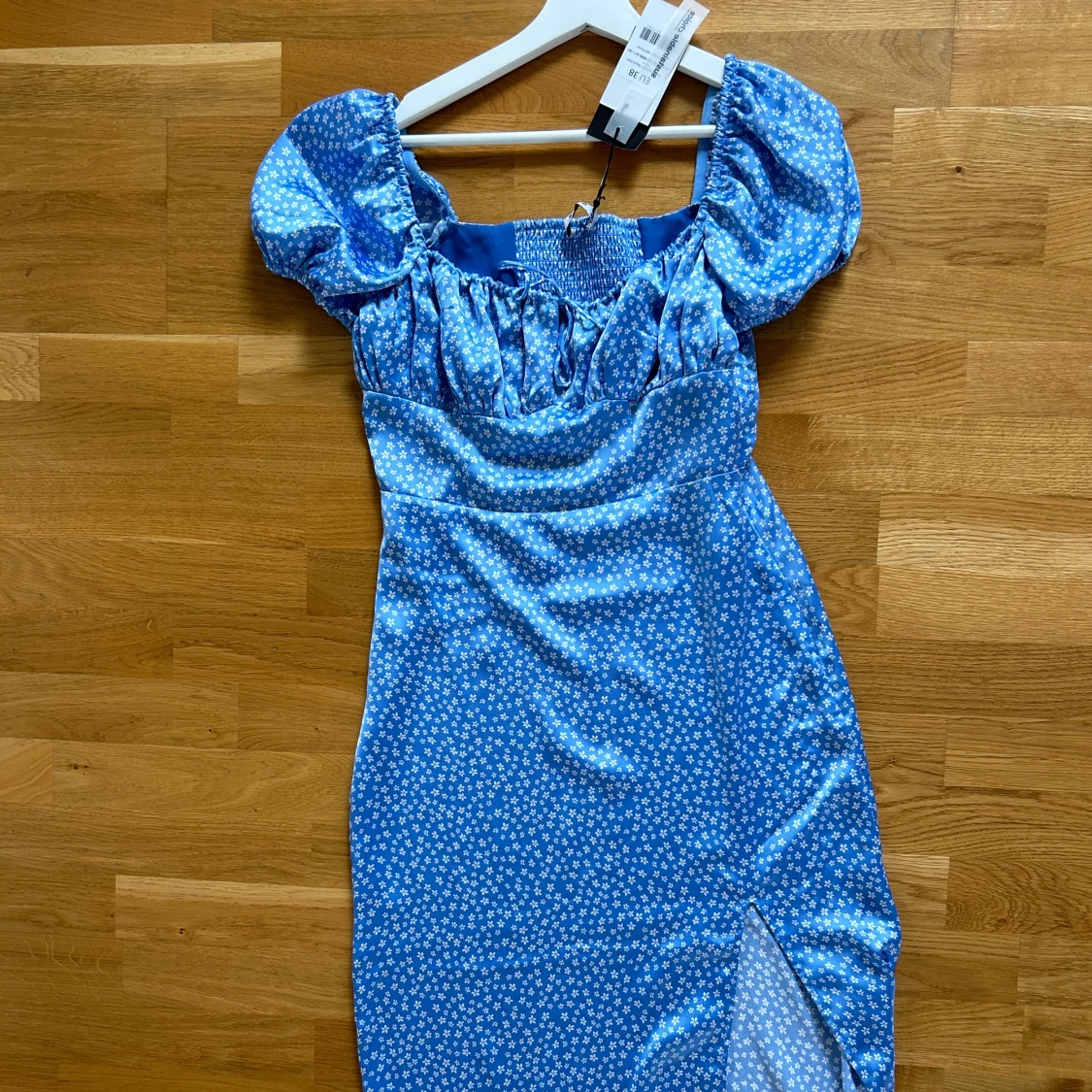 Sanna järnvik X NA-KD MIDSOMMAR - 90