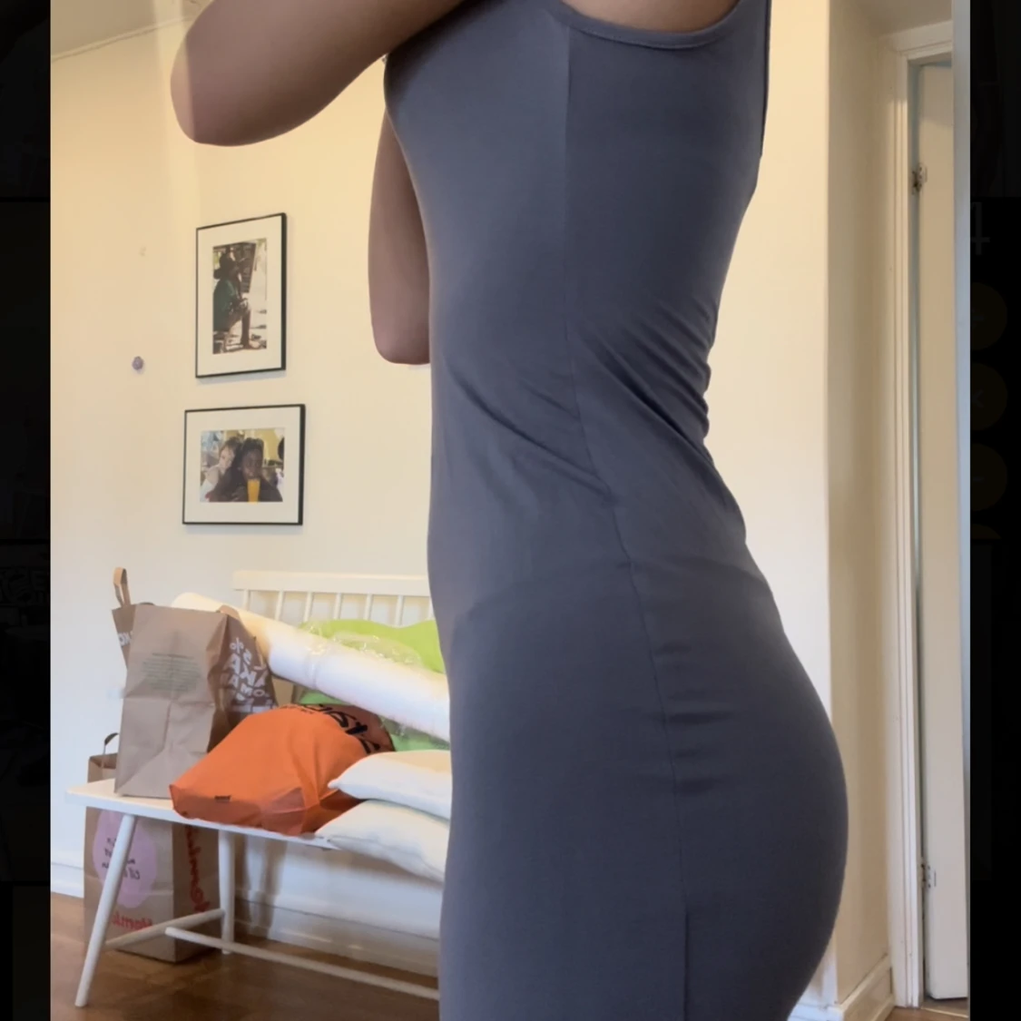 grå långklänning  - 91