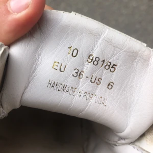 Arigato skor - Nästan helt nya. Skick 7/10 Ny pris ca 2600