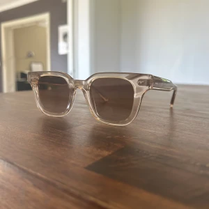 CHIMI 04 Ecru - CHIMI 04 Ecru Large Helt oanvända Kommer med fodral och allt