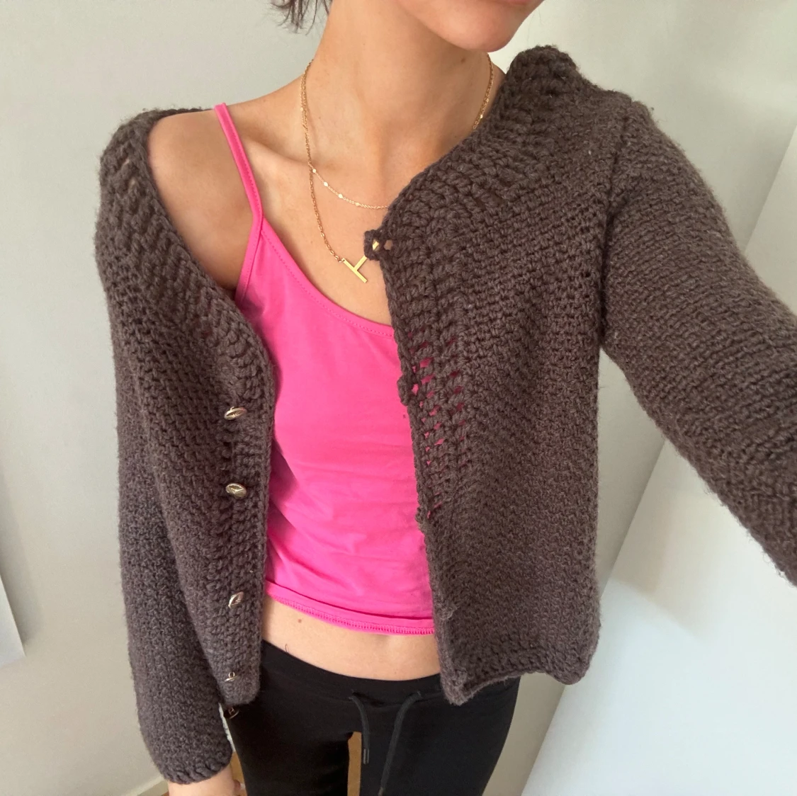 Brun stickat kofta  - 90