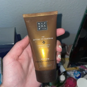 Rituals black soap  - Rituals black soap. Har aldrig använt den. 