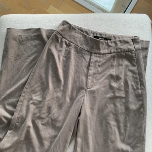 Byxor  - Byxor från bikbok small