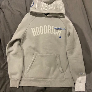 Hoodrich Hoodie - Säljer denna hoodrich hoodie jag fick för ett tag sen men aldrig använt 