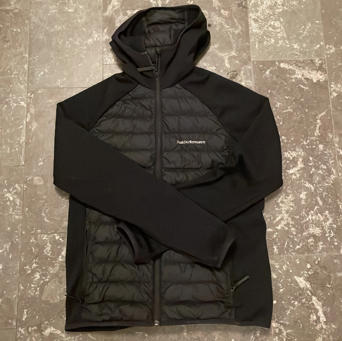 Peak Performance Cardigan