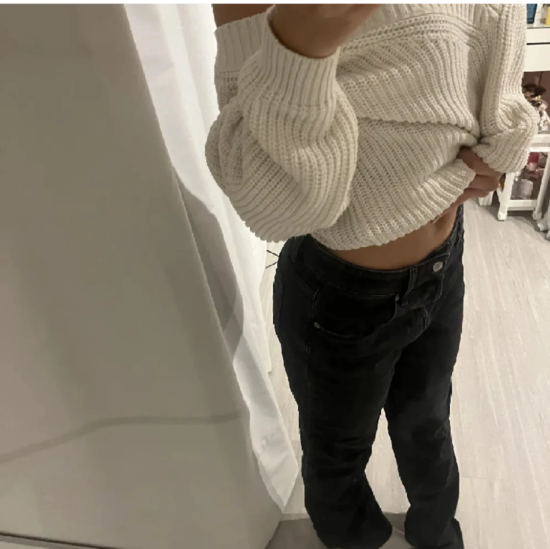 H&M midwaist jeans  - 90