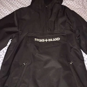 Jacka - Använt ca 3gngr därav att jag säljer den den kommer inte till användning, 