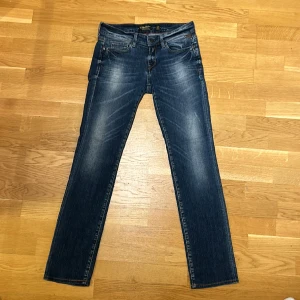 Replay jeans - Ett par as snygga replay jeans i storlek 28/32. Jätte fräscha! Pris går att diskuteras vid snabb affär!
