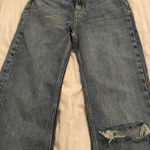 Säljer jeans från Gina i storlek 34 