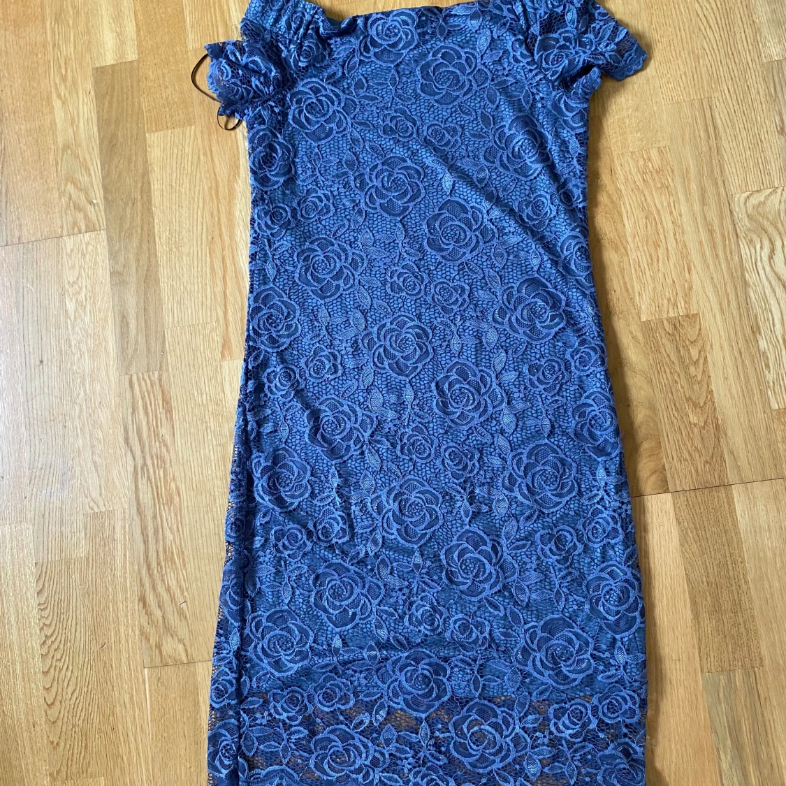 Vila sommarklänning stl M - 90