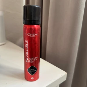Loreal settingspray  - Loreal infailible 3-second setting mist! Testad en gång! 