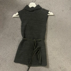 Zara topp - Så fin topp endast använd 2 gånger!🥰🥰