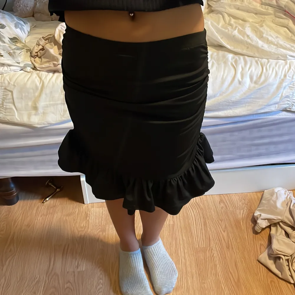 Använt 3 gånger Har en booty scrunch Skriv vid funderingar!. Hameet.
