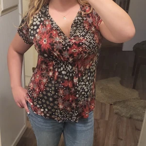 Tunika - Jätte söt tunika som sitter fint på kroppen💞