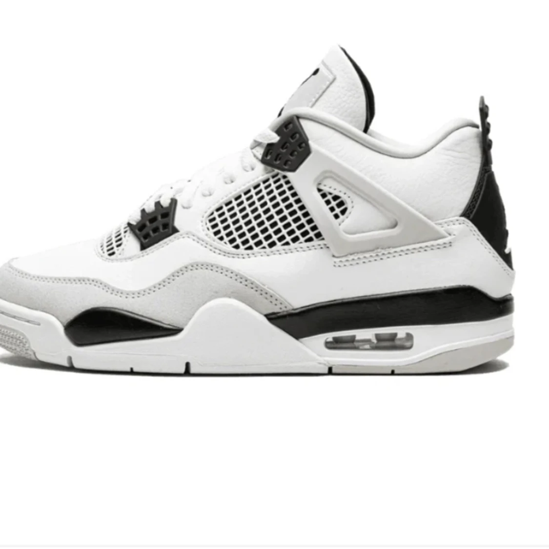 Helt nya Jordan 4 Retro i vitt 
