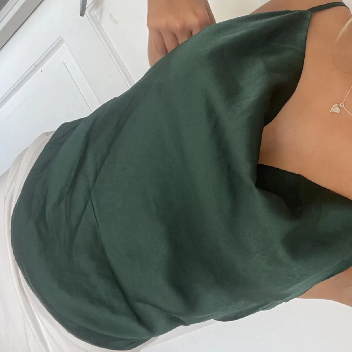 Grönt satin linne  - 90