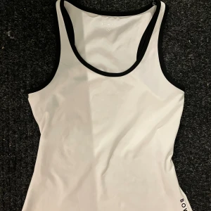 Träningslinne från BOW19 - träningslinne från BOW19 endast testat,  formar kroppen asfint! 