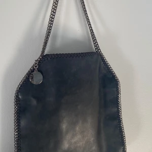 Liknande Stella McCartney  - Använd en gång, som ny.  