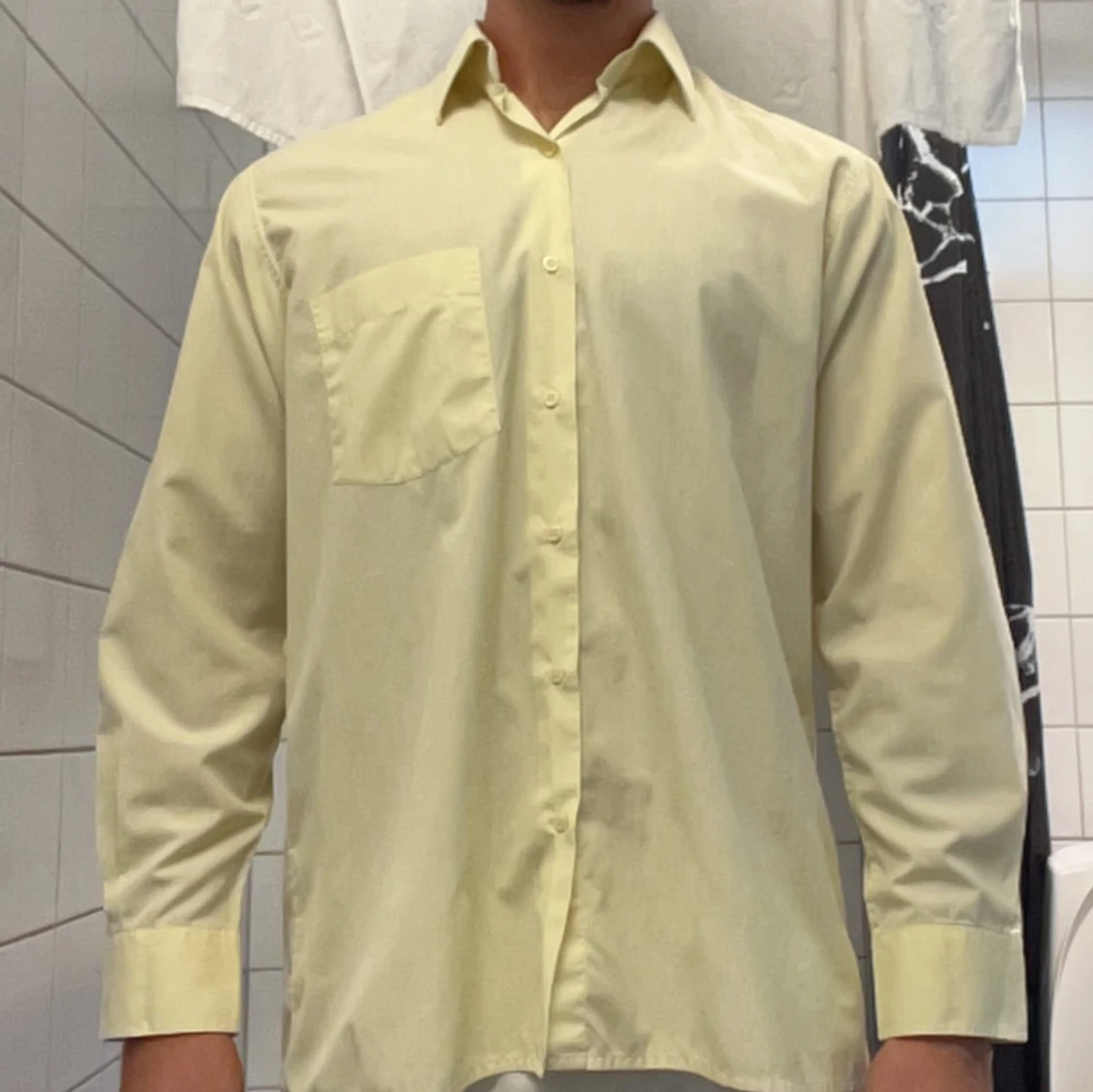 Gul skjorta - 90
