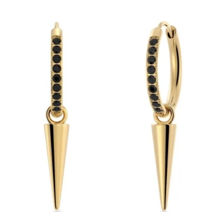 Örhängen med nitar - Aldrig använda och köpta för 4 månader sedan ish. Originalpris: 450 kr. Skriv vid frågor osv!💓