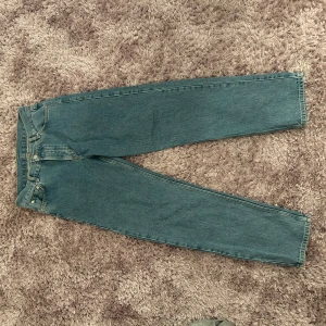 Blå jeans - Baggy jeans! Använda 2 gånger!