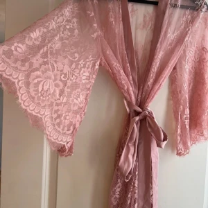 Ny kimono hunkemöller  - I spets ny storlek 38 M/L 