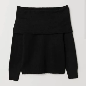 Offshoulder tröja - Fin stickad offshoulder tröja från hm🤍 rollas självklart innan den skickas