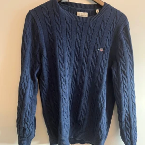 LÅNGÄRMAD TRÖJA - GANT - Storlek M