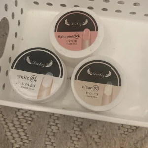 3 pack nagel gelér - 3 nagelgelér tror dem är ungefär 25g använda ungefär 3 gånger❤️🫶🏻💅