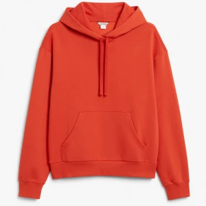 Monki hoodie - Röd hoodie från monki. Storlek xs. Jätteskön och aldrig använd ❤️