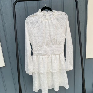 STUDENTKLÄNNING  - Aldrig använd 