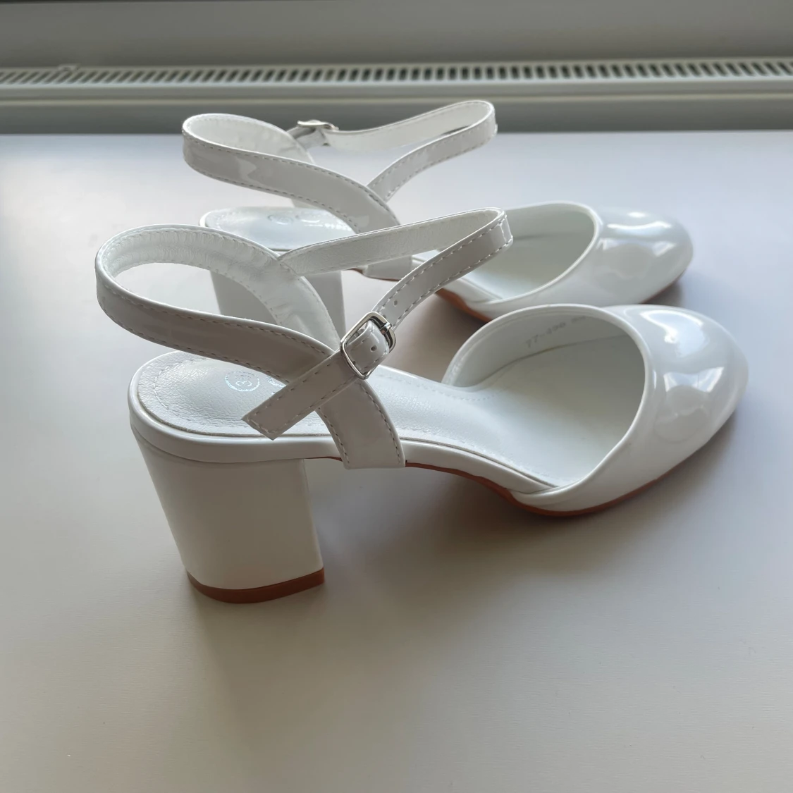 Vita Klackskor  - 90