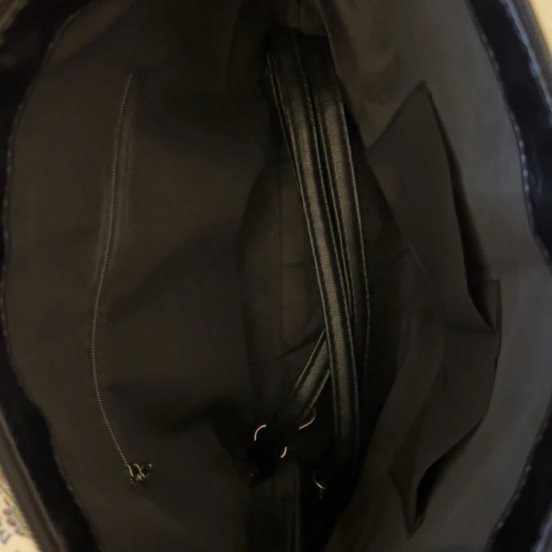 Svart axelväska - 91