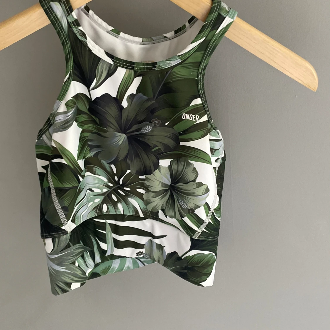 Träningslinne + tights från stronger💪🏼