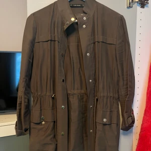 Zara overshirt - En fin brun zara overshirt, storlek S, fraktas samma dag