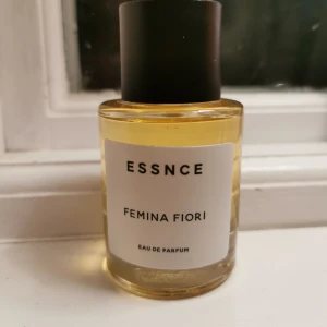 Essnce Femina Fiori  - Essnce Femina Fiori 50 ml Endast testad