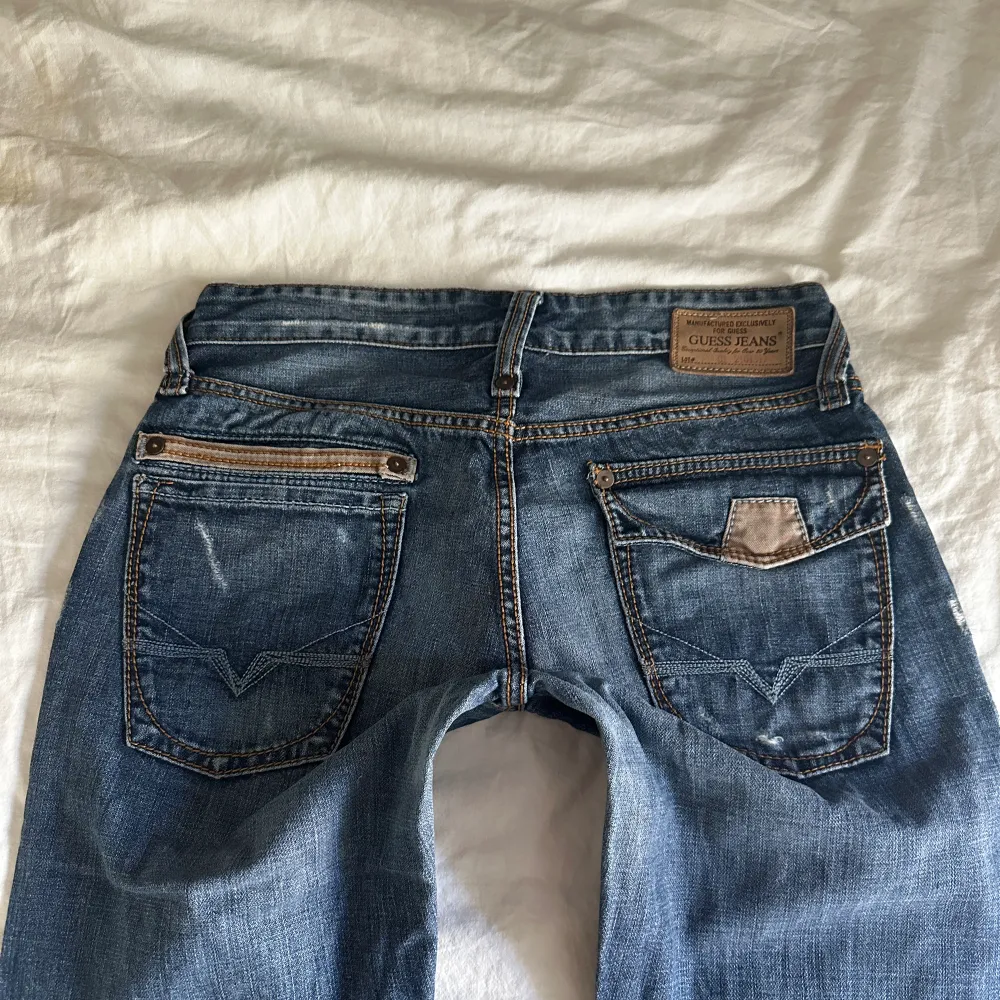 Vintage från Guess💓midja 39 innerben 83 jae 165. Jeans & Byxor.