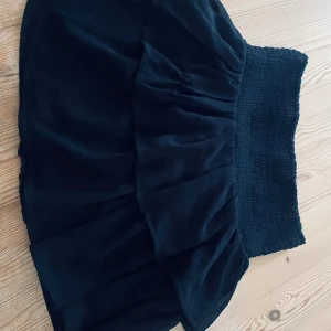 Kjolpaket - Hela och rena kjolar från Kappahl/gina med smock.