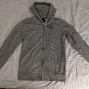 Champion hooded full zip sweatshirt  - Jätte snygg Champion hooded full zip sweatshirt Jätte bra skick !