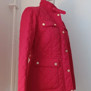 Danjacka - Stockholm märke Jacka i stl 38 användes aldrig Helt ny jacka Lätt och finare färg i verkligheten än på bild