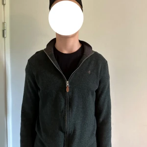 Morris Zip - En skön Morris zip som ja säljer pga jag köpte fel storlek  och går ej att lämna tillbaka. Endast testad o annars inte använd. Nypris 2000 men mitt pris är 1499. Pris går att diskutera🙌