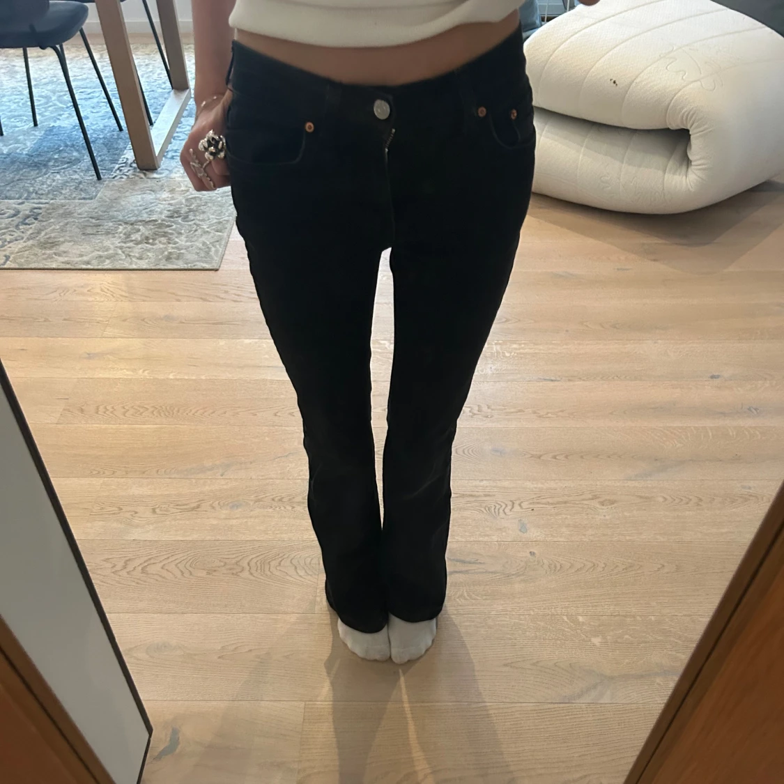 Svarta bootcut jeans