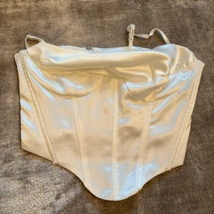 Vit korsett topp - Vit korsett topp 