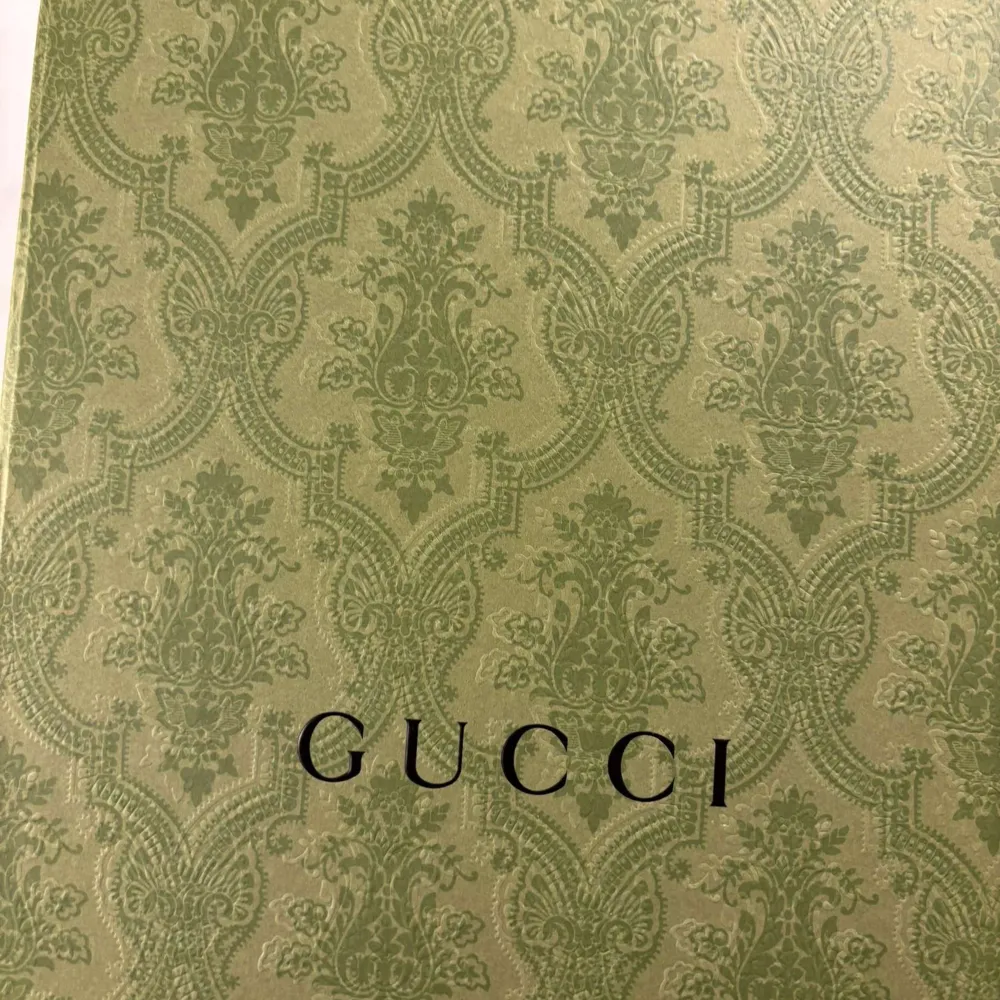 Jätte snygg Helt ny Gucci keps allt og hör  Skriv om frågor  Ny pris 4600. Accessoarer.
