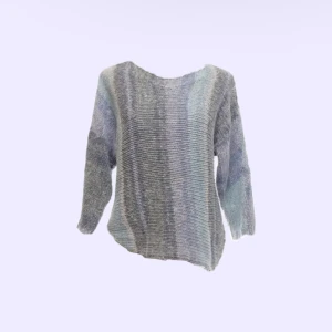 stickad tröja  - unik och fin stickad tröja köpt på sellpy och aldrig använd! 🌀🫐🤍🦢