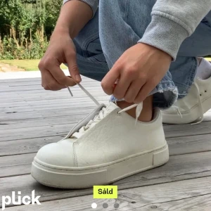 Eytys  - Strl 38 spruckna enligt bild, därav 290kr inkl frakt