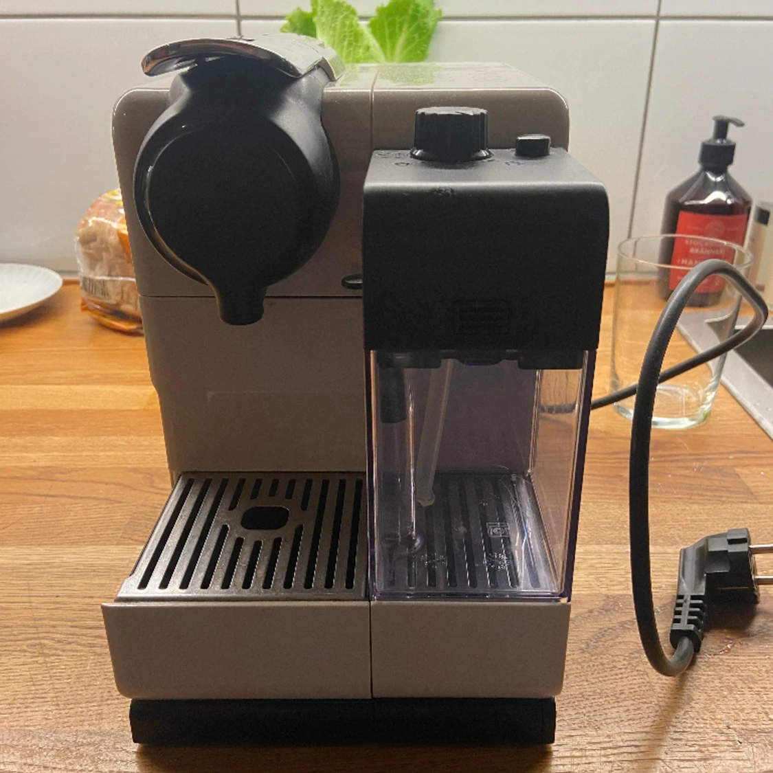 De'Longhi Nespresso EN550, vit - 90