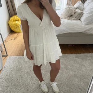 Linneklänning - Jättesöt somrig klänning i linnetyg🥰passar även xs! 